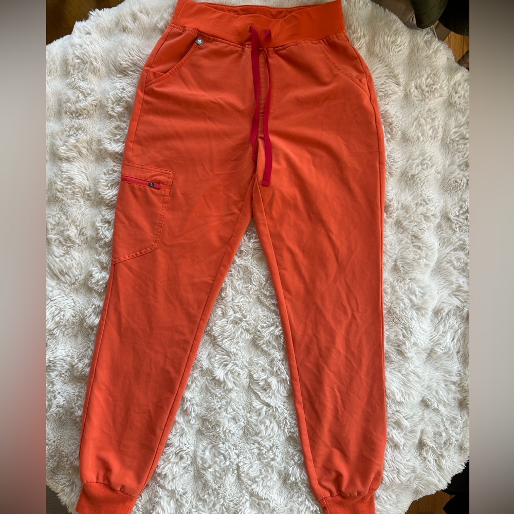 Figs High Waisted Jogger Scrub Pants - Picture 2 of 8